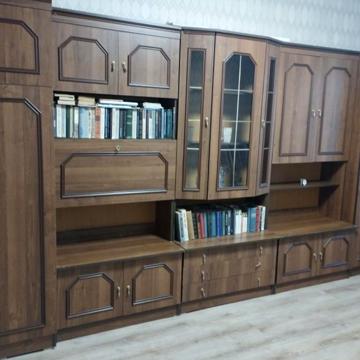 Каштанова вул., 8