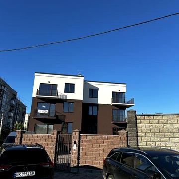 Продається 2-кімнатна квартира в клубному будинку