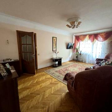 Продаж 3-кімнатної квартири