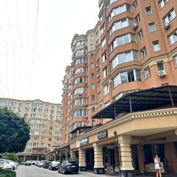 Миру вул., 50