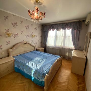 Андрія Малишка вул., 3