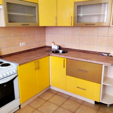 Метро Осокоркі, Дніпровська набережна 26А,