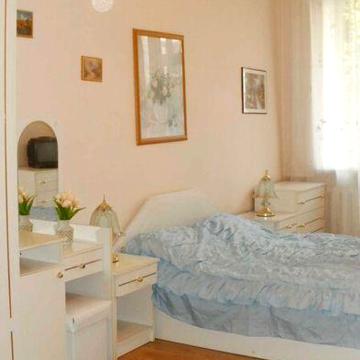 2-х комн.квартира ,70 кв.метров,ремонт,автон.отопление,рядом парк