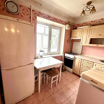 Амвросія Бучми бульв., 6