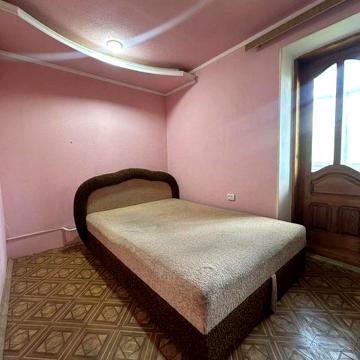 Продаж або обмін 2-х кімнатної квартири в самому Центрі міста Ярослава