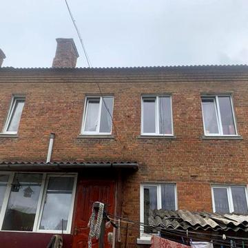 Продається трикімнатна квартира
