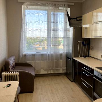 Миколи Боровського вул., 37