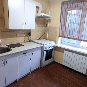 Героїв Дніпра вул., 3