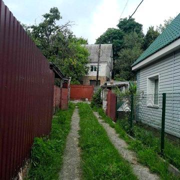 Продам будинок в центрі міста з великою присадибною ділянкою