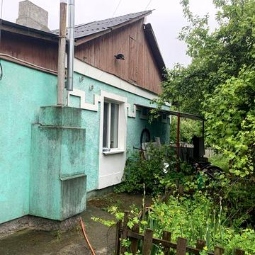 Будинок біля Блакитного озера! с. Нове Залісся! Дуже мальовниче місце!