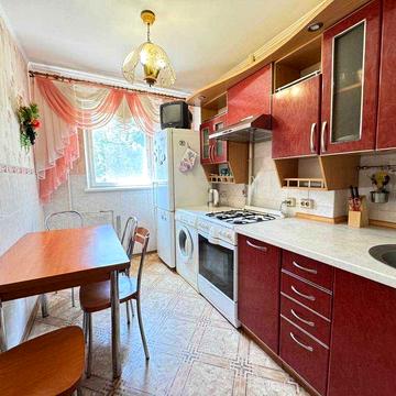 Продаю 3к квартиру Космонавтів/Площа Перемоги  ц3