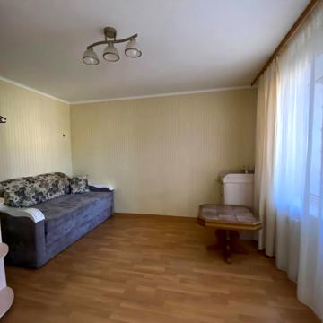 Академіка Доброхотова вул., 5