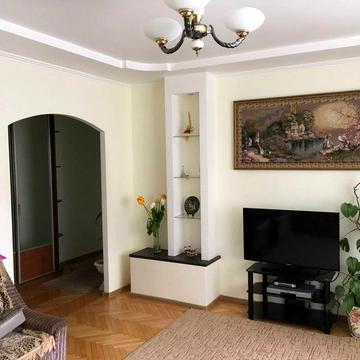 Оренда 3-кв. вул.Червоної Калини з індивідуальним опаленням