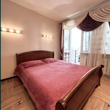 Варненська вул., 7а