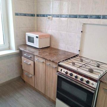 Продам 2-комнатную квартиру в Шевченковском районе.