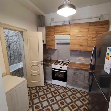 Оренда 2 кімнатної квартири в Центрі міста, вул. Личаківська 4