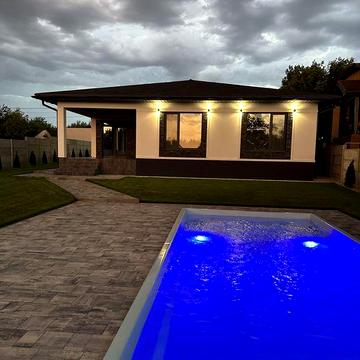 Продам будинок Обухівка, вул.Некрасова, 190м2, 15 соток,ліс,річка, дом