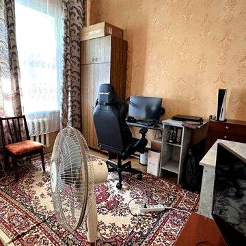 Двухкомнатная на Цветаева/Алексеевская площадь.