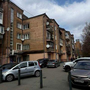 Сталинка 5/5, 70кв.м, 3-ком, Жуковского 26, жилая, 2-сторон, не углов.