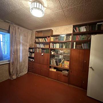 Продам 3к кв м-н Солнечный 13(возле АТБ)