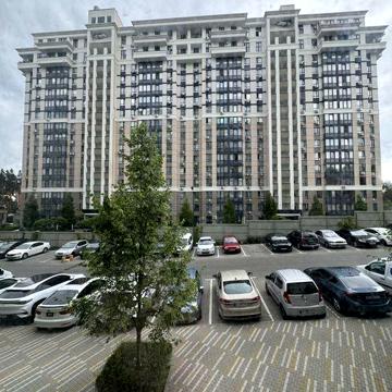 Продам Велику 2к без ремонту Центральний парк ЖК City Park 2