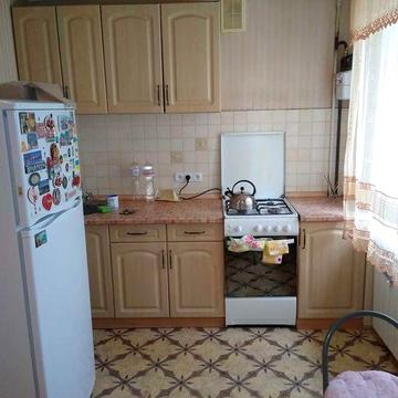 Продам 1-комнатную студию на Зерновой, рядом метро