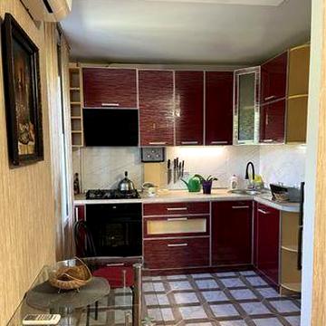 Продається 2 кімнатна квартира з окремими кімнатами