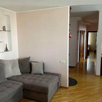 Оренда 3 кімнатної квартири Харьківське шосе 150/15