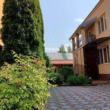 Продаж будинку у Винниках (Львів)