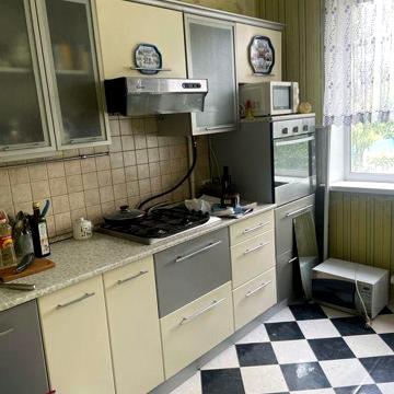 Здається 1-ка Гоголівська 9000