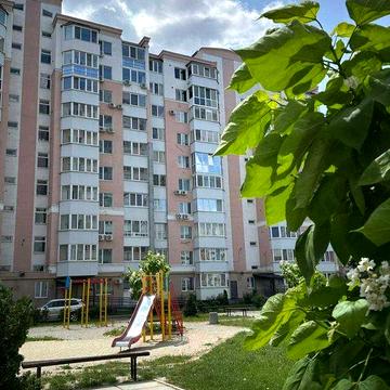 Левада! Продам 2 кімнатну квартиру з індивідуальним опаленням!