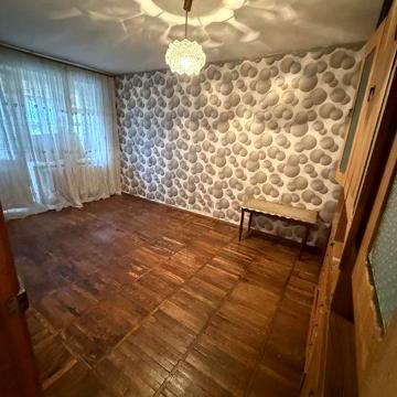 Продаю 2-кімнатну квартиру