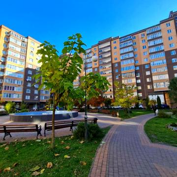 Зарічанська вул., 11