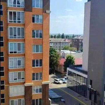 Продаж квартири в новобудові в центрі міста. 130 м2
