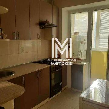 Продам 1 к. квартиру Деревянко метро 23 Августа кирпичный дом ремонт