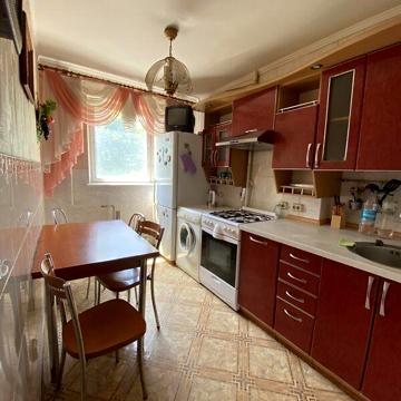 Продаж 3к Квартира Космонавтів вулиця