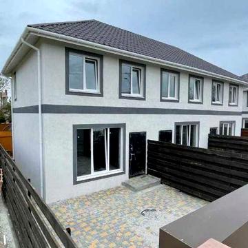 Таунхаус з ремонтом та заїздом, документи готові, 36 000 $