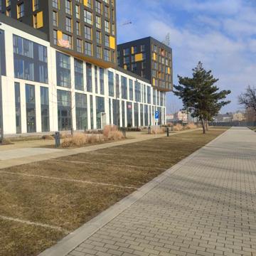 Богдана Хмельницького  вул., 220