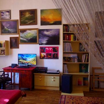 Однокімнатна кв-ра центр Дніпра (сталінка, Пастера-Яворницького) СВОЯ