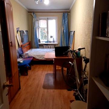 Адміральський просп., 6