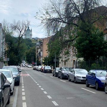 Продам квартиру на подолі, Набережно Хрещатицька 11