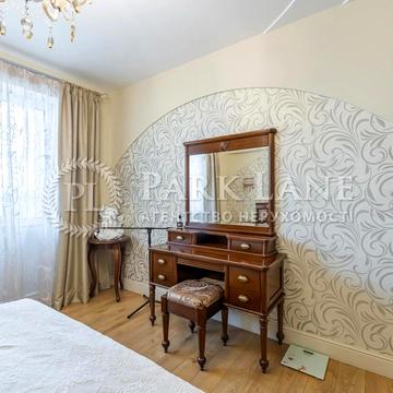 Миколи Бажана просп., 1-М
