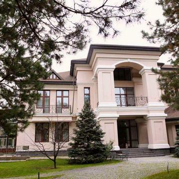Лісова вул., 33