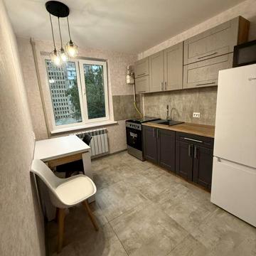 Оренда 1 кім кв., Довженка. Поруч озеро та парк Шевченка.