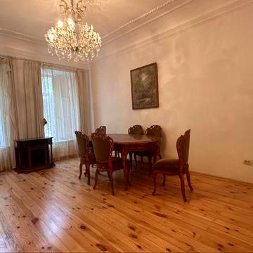 Продам 4-х комнатную квартиру