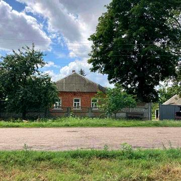 У продажу будинок (90.70м2) з зем. ділянкою (56.3сот) в с. Марківка