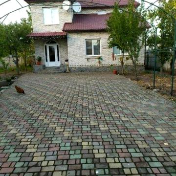 Продам двухэтажный  дом метро Киевская