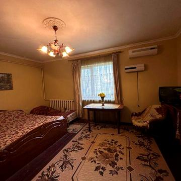 Будинок в Ужгороді 6 сот 3 кімнати центральні комунікації