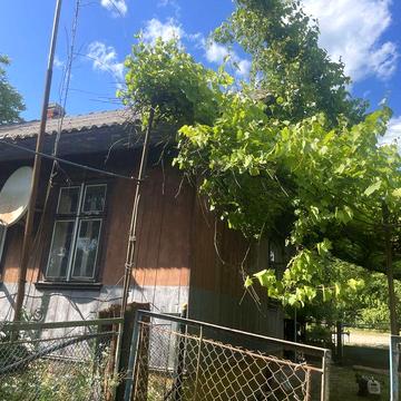 Продаж приватних будинків