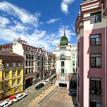 Квартира після будівельників 121 кв.м. Поділ вул. Воздвиженська 50